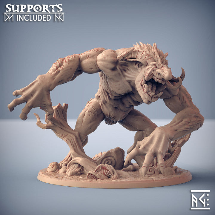 Giant Svart Troll with Horns