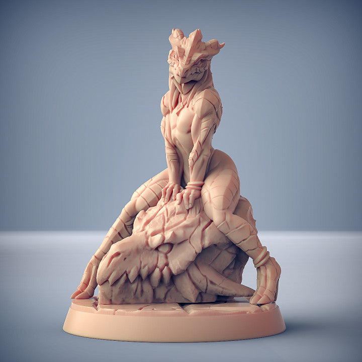 The Lusty Draconian Maid - The Dragonguard Beauty